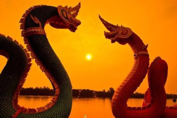 2000年属龙男孩姻缘在哪一年 2000年属龙男孩姻缘在哪一年左凤绵