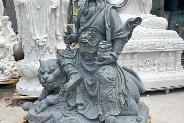 文财神和武财神摆放的最佳方位 文财神和武财神的摆放区别