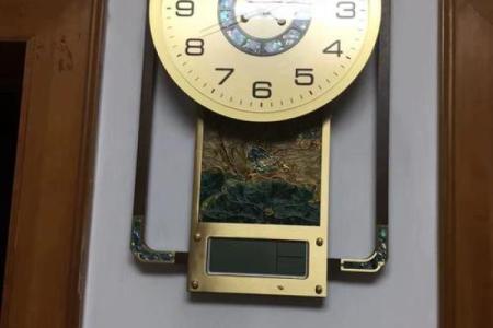 家中的表挂在什么位置好 家里面的表挂在哪里最好
