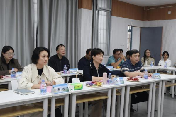 1973年出生的女教师哪年退休 1973年女士什么时候退休