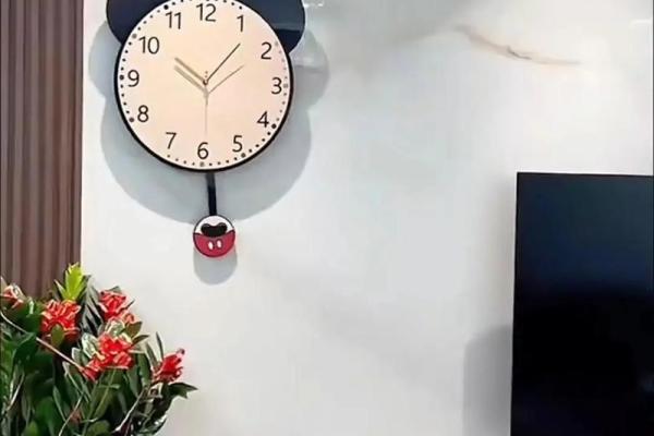 一般钟表挂在家什么位置好 钟表挂在家的什么位置最好