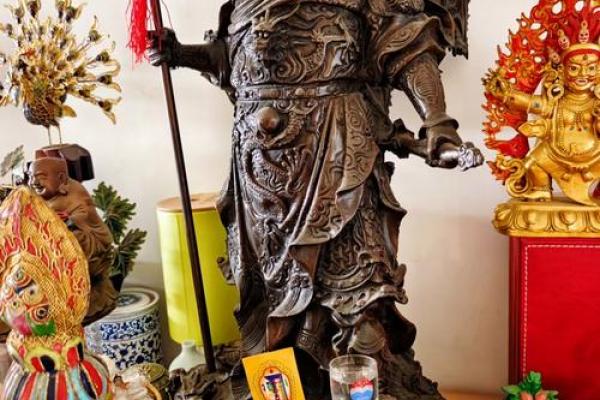 菩萨财神关公三位摆放图 财神观音关公神像什么顺序摆