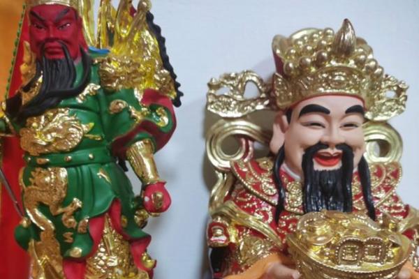 财神爷和观音菩萨摆放图 财神爷摆放客厅最佳图片