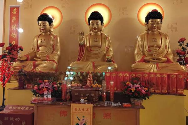财神爷和观音菩萨摆放图 财神爷摆放客厅最佳图片