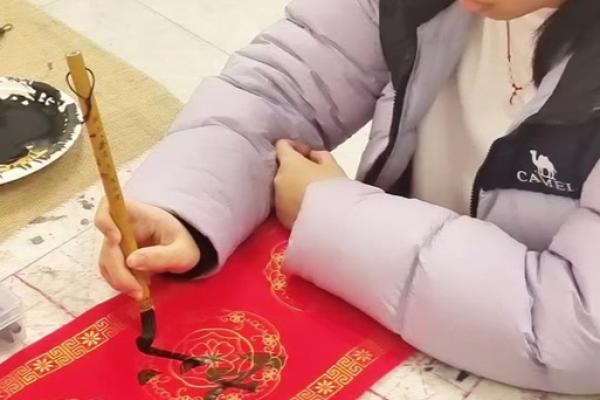 笔下生花比喻什么生肖