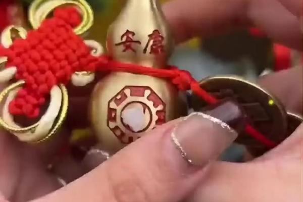 葫芦一般挂在家里什么地方 葫芦挂在家里什么地方可以助学业发财
