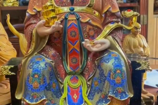 文财神爷的摆放位置和方向 文财神爷的摆放位置和方向高度