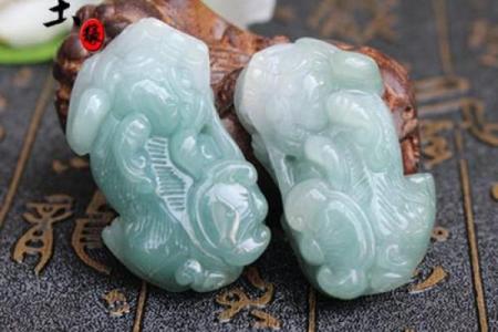 貔貅玉吊坠佩戴忌讳 貔貅玉石吊坠