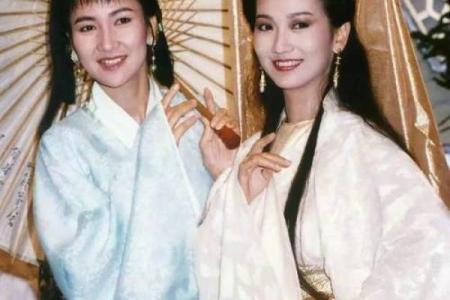 ‌梅花美女打一正确生肖‌：蛇（白蛇传梅花精幻化人形）