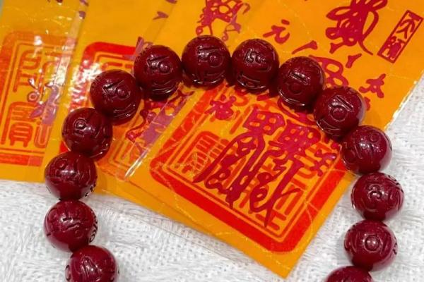 男人戴朱砂有什么讲究 朱砂一般戴多久就不能戴了