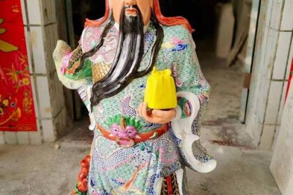 菩萨关公财神摆放顺序 菩萨关爷财神应该怎样摆