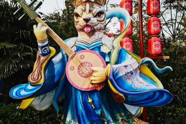 游人如织打一生肖‌：猴（景区猴群招游客）