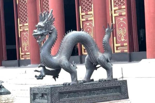 请问龙翔凤翥所象征的生肖动物有哪些文化寓意和传说故事？