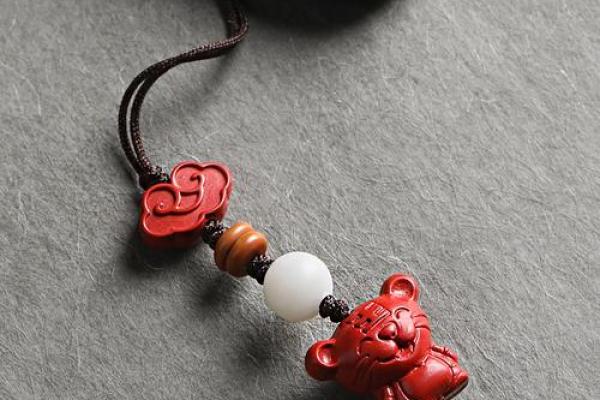 属虎女戴朱砂好吗 属虎女带朱砂带什么意思