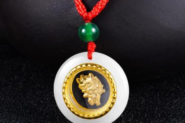 三种属相不能戴金(三种属相不能戴金平安扣的原因)