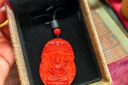 男的可以戴朱砂吗 三种属相不能戴朱砂