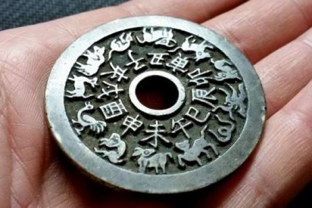 鹤发鸡皮指什么生肖