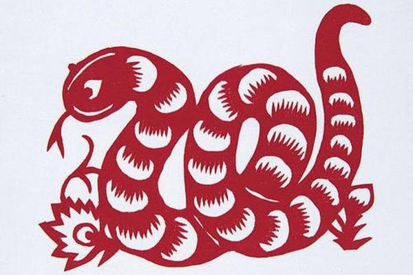 属蛇今年不能上坟吗 属蛇的今年可以去扫墓吗