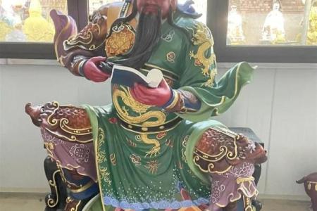 关公财神摆在什么样的供桌上 关公财神方位摆放朝向