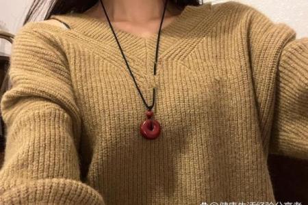 三种女人不适合戴朱砂 女人适合佩戴朱砂吗