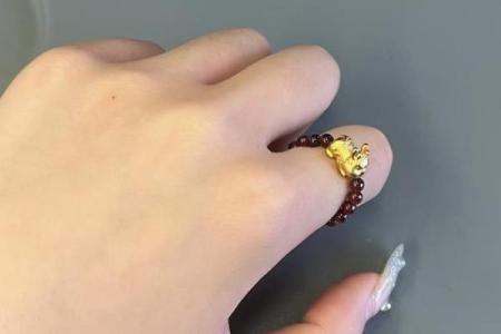女士带貔貅有什么讲究 女士戴貔貅戒指应该戴在哪个手上
