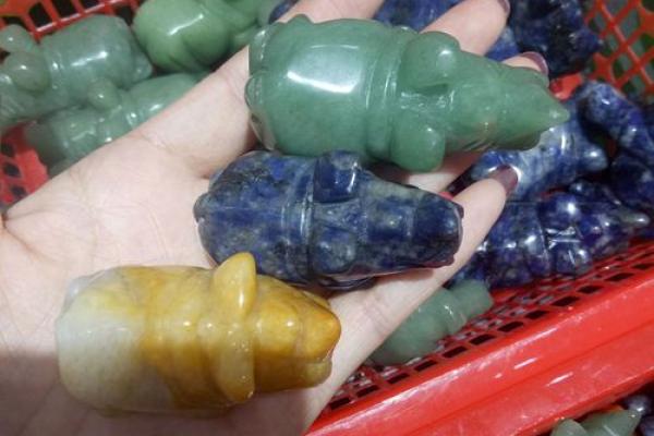 玉石文化爱好者必看：成语玉石俱焚”究竟暗指哪个生肖动物？