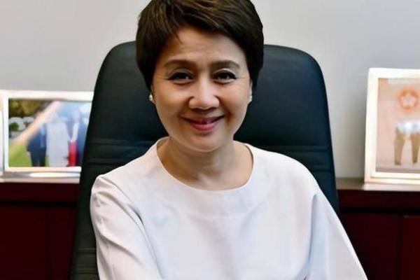 赌王八字无人看懂 赌王四太梁安琪属什么生肖