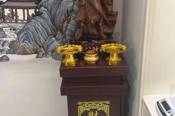 财神观音关公神像什么顺序摆 财神观音关公左右位置
