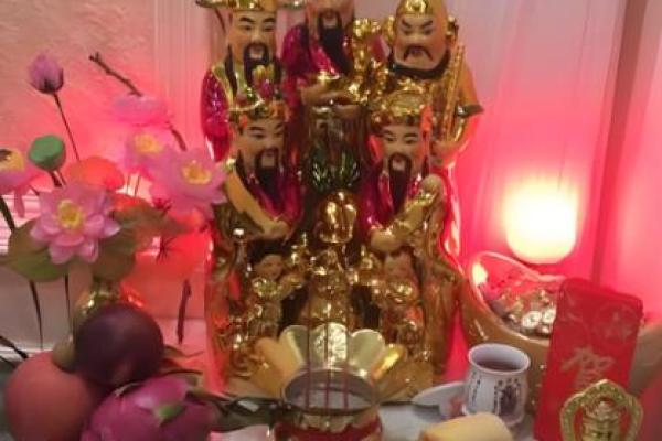 财神爷摆放什么花好 财神爷供什么花好
