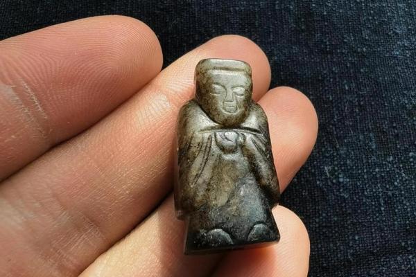 玉翁仲最忌三种属相人 玉仲翁是什么