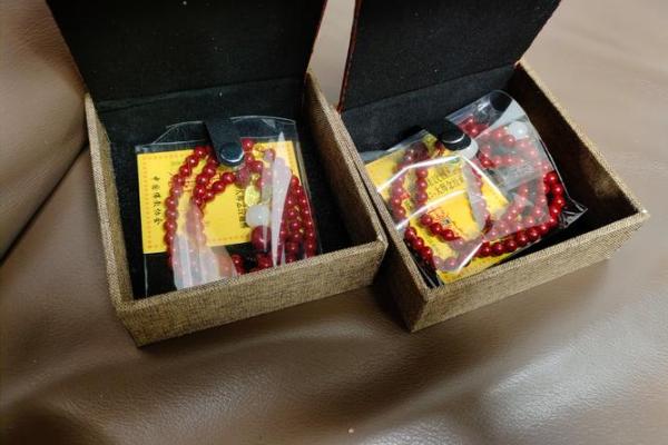 属蛇的戴朱砂手串好吗 属蛇戴朱砂手串好吗女生