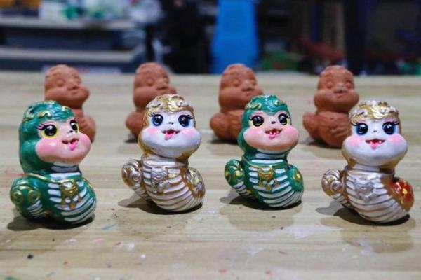 ‌明眸皓齿打一生肖 → 兔‌（玉兔莹目，皓齿如贝）