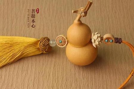 葫芦应该挂在家里什么位置 葫芦挂在家里什么位置好 卧室门