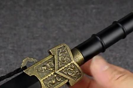 家里摆刀剑有没有讲究 家里摆刀剑风水好吗 刀剑摆放风水禁忌