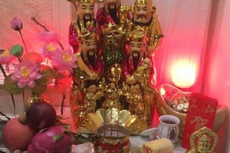 财神爷的摆放高度是多少 财神爷的摆放位置和方向图片 在家