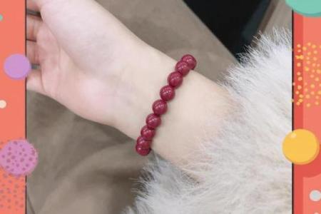 朱砂戴左手还是戴右手好 朱砂戴左手还是戴右手好一点