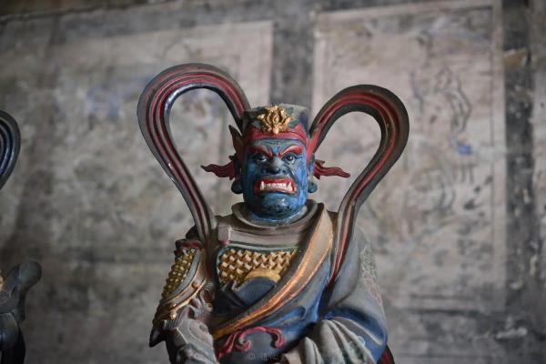 青面獠牙在中国传统文化中具体指的是哪一个生肖动物呢？