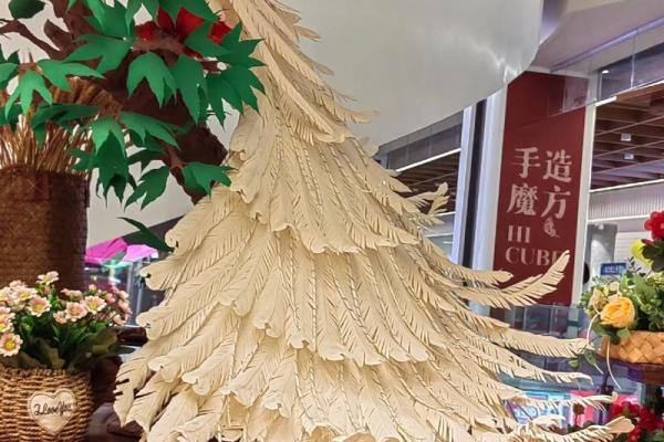 ‌巧夺天工打一正确生肖 → 蛇（蛇蜕巧然，天工造化）‌
