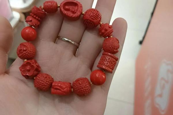 带仙缘的人能带朱砂吗 身上有仙家能佩戴朱砂手串吗