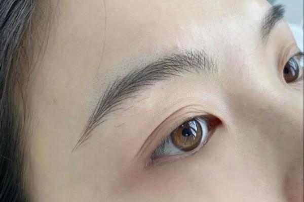 眉毛断了一截是什么预兆 眉毛断了一截是怎么回事