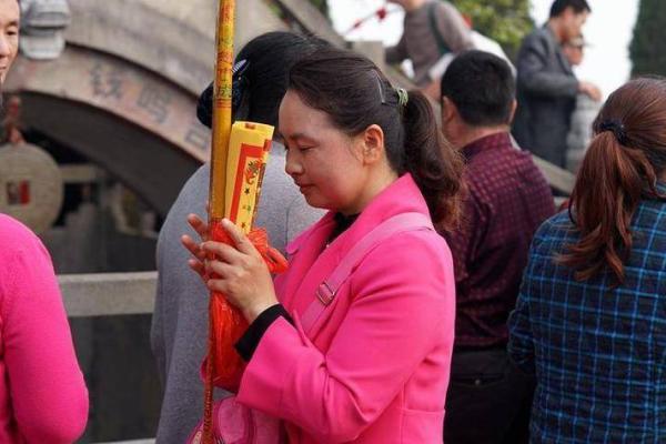 月经 烧香 为什么来例假不能烧香