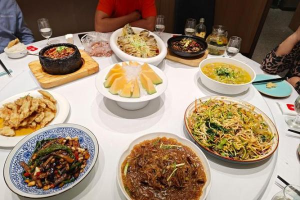 2014年母亲节是几月几号星期几，想安排家庭聚餐庆祝活动