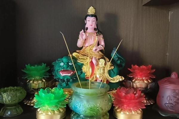 文殊菩萨生辰 文殊菩萨生辰日上香