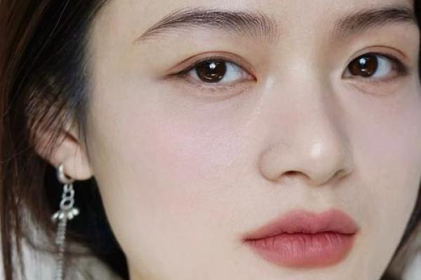 女人断眉的民间说法 女人断眉民间说法有几种