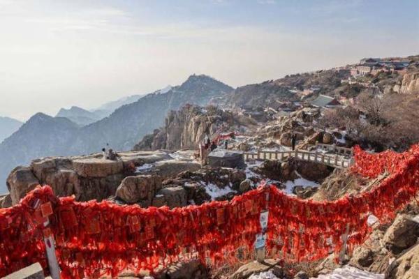 为什么夫妻不能一起爬泰山 为什么夫妻不能去泰山