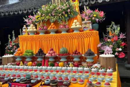 农历四月初八是哪位菩萨生日 四月初八是太上老君生日吗