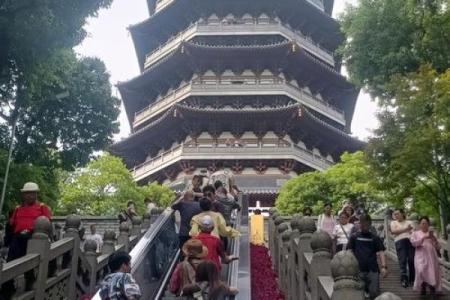 雷峰塔哪年建的 雷峰塔是什么时候建的