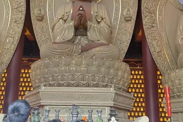 2025年去寺庙拜佛求平安哪几个月份最灵验最好